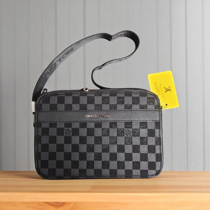 Louis Vuitton SB-23 Luxurious Professional Waterproof Leather Trendy Side Body Bag For Unisex
