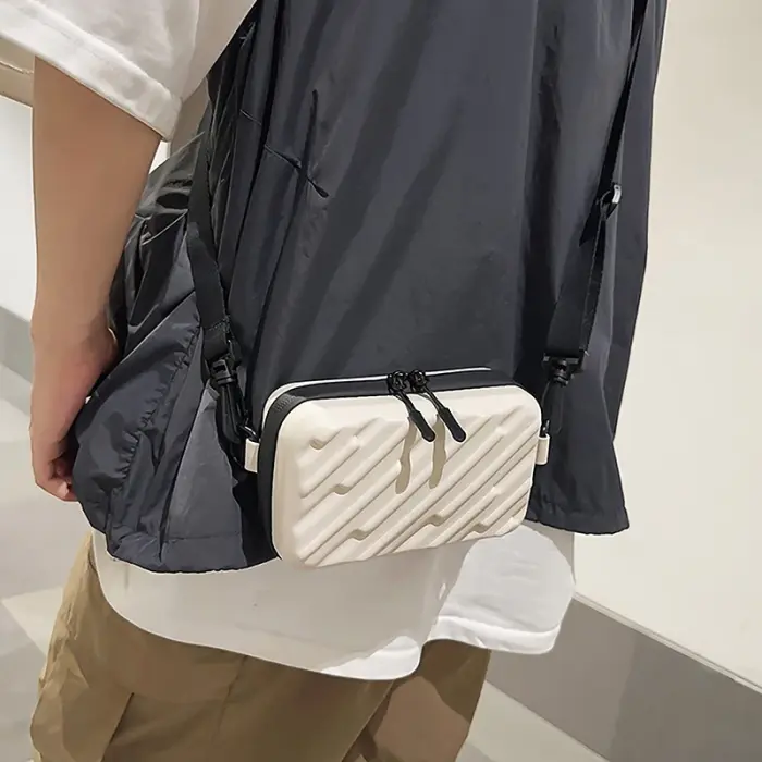 Luxurious SB-173 Professional Branded Waterproof Leather Trendy Side Body Bag For Unisex
